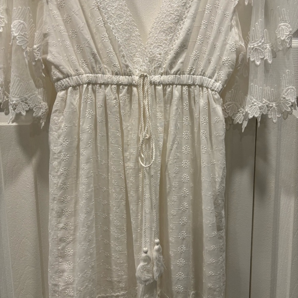 Elegant White Lace Maxi Dress - Picture 2 of 10